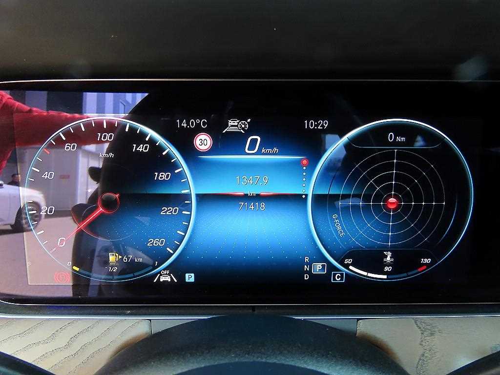 Mercedes Benz E class - Vista 9