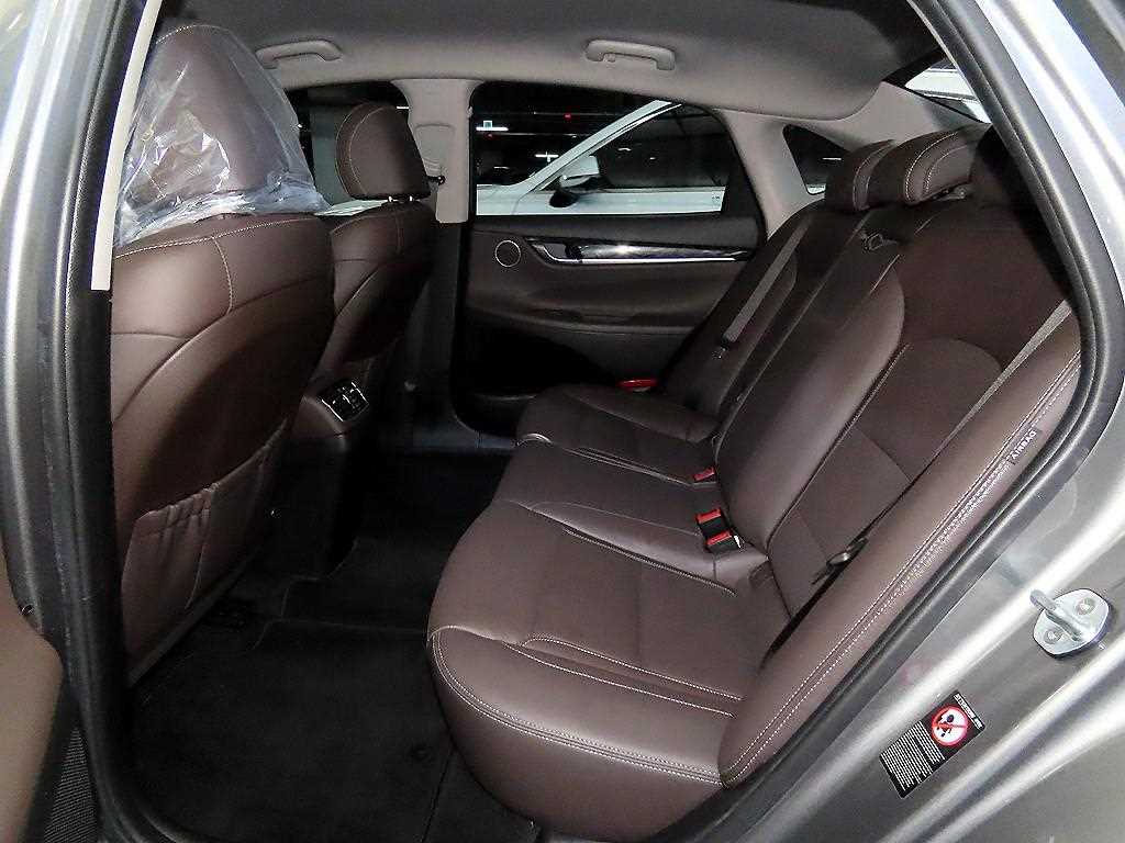 HYUNDAI Grandeur - Vista 7