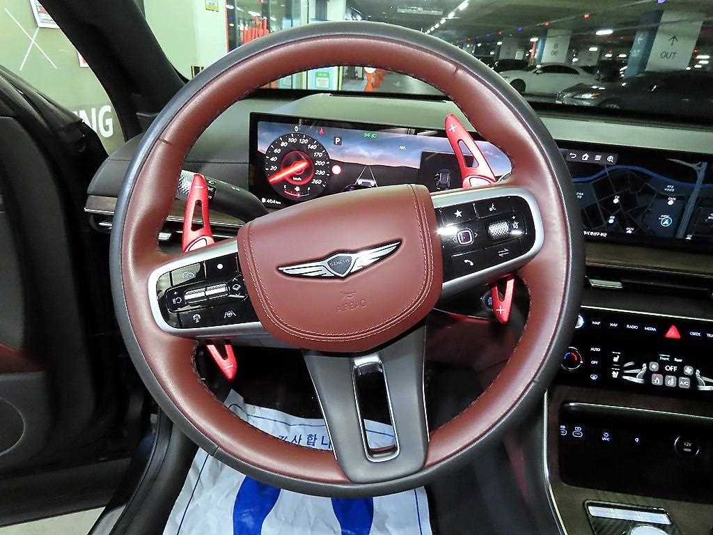 Genesis GV80 - Vista 8