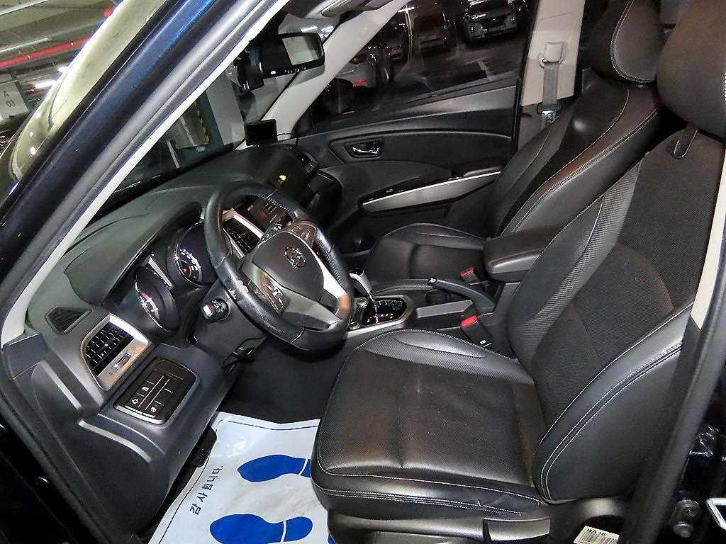 Ssangyong Tivoli - Vista 6