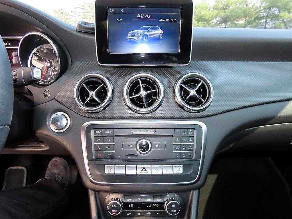 Mercedes Benz GLA Class 2018 Blanco - Importación desde Corea - HF Imports Iquique - Foto 13