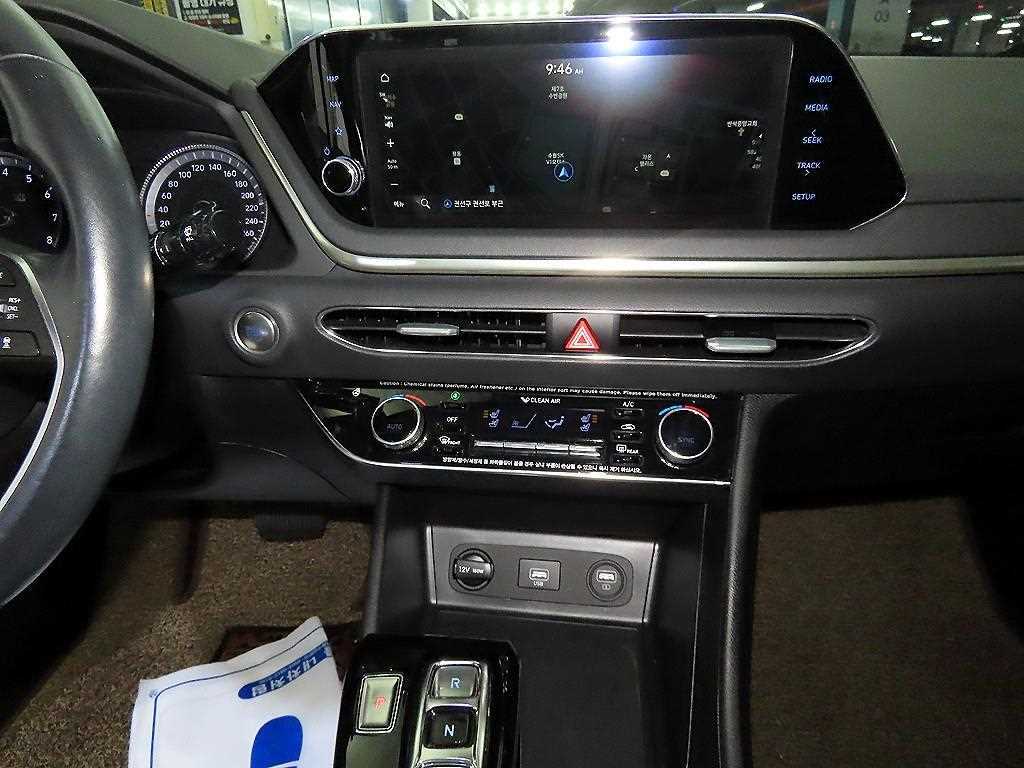 HYUNDAI Sonata - Vista 11