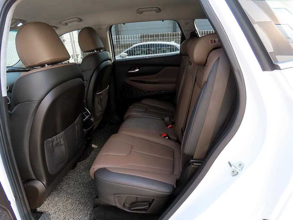 HYUNDAI Santa Fe - Vista 6