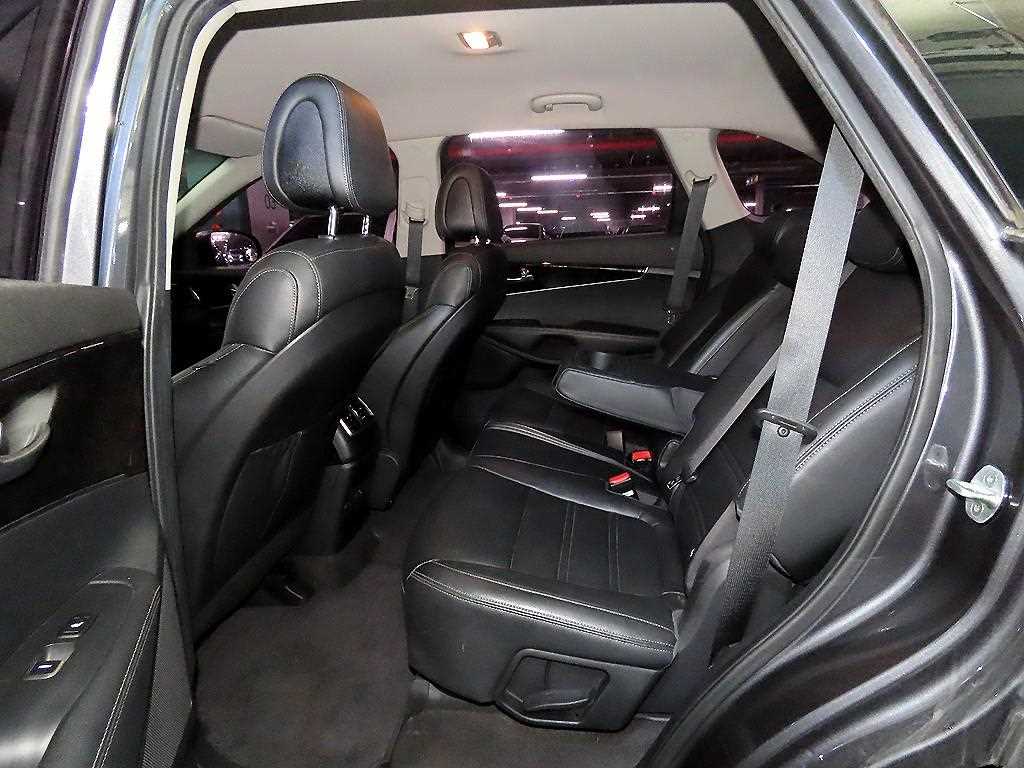 KIA Sorento - Vista 7