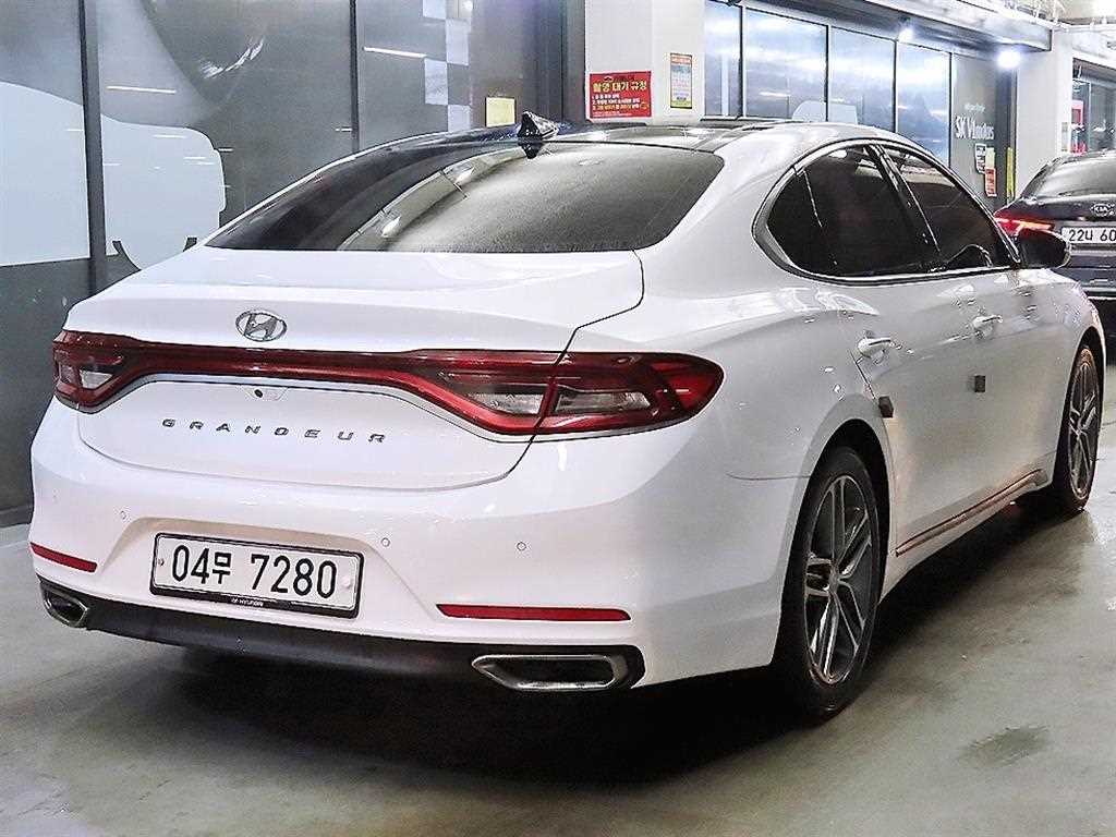 HYUNDAI Grandeur - Vista 4