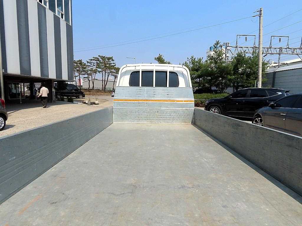Small Truck Cargo (small) - Vista 5