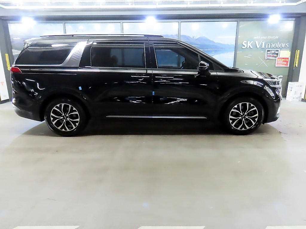 KIA Carnival - Vista 3