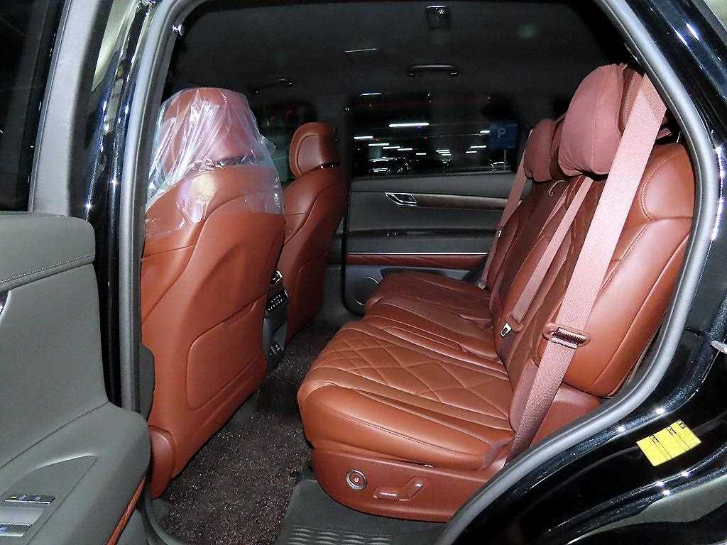 Genesis GV80 - Vista 7