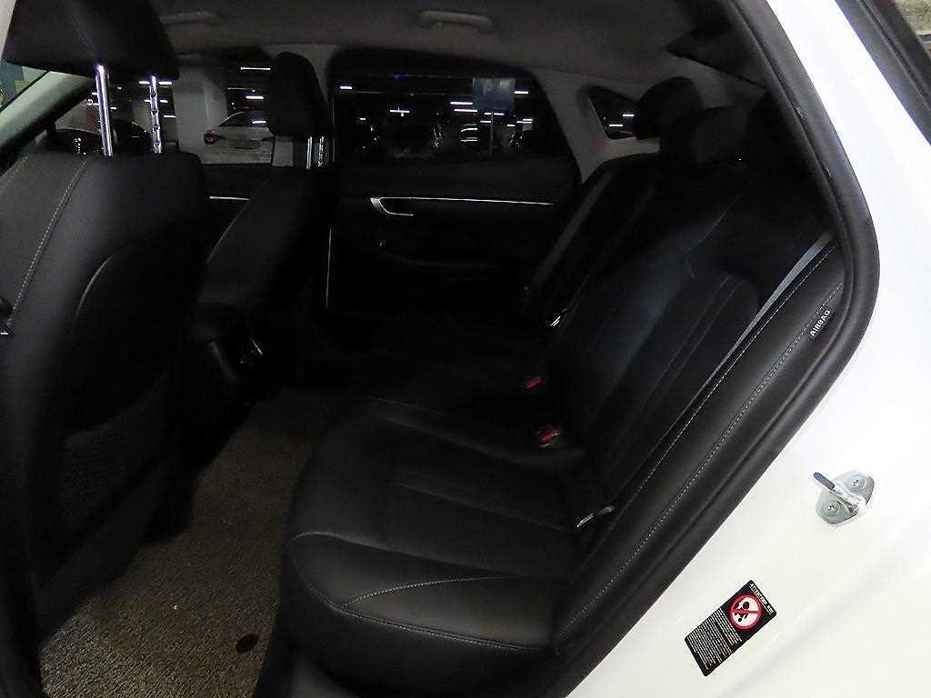 HYUNDAI Sonata - Vista 7