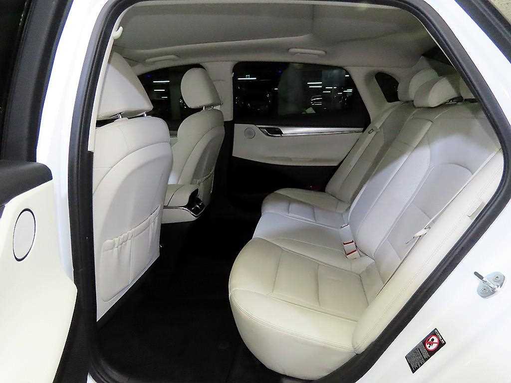 HYUNDAI Grandeur - Vista 7