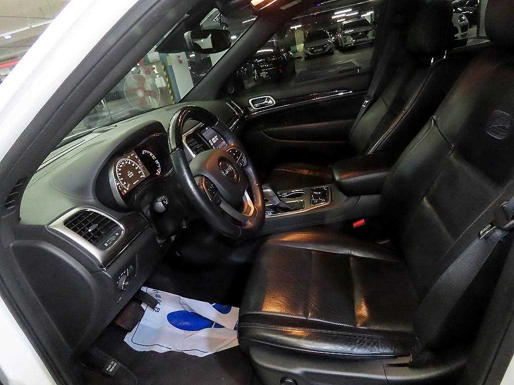 Jeep Cherokee - Vista 6