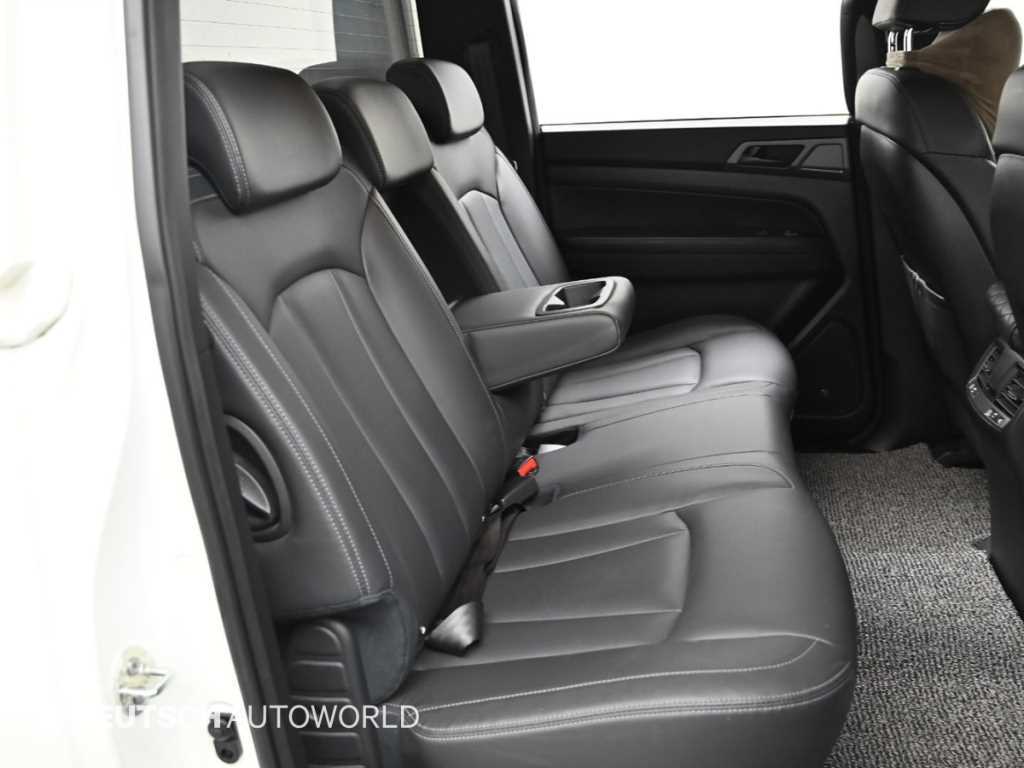 Ssangyong Rexton - Vista 10