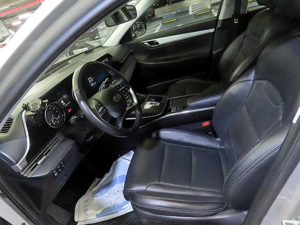 HYUNDAI Grandeur - Vista 6