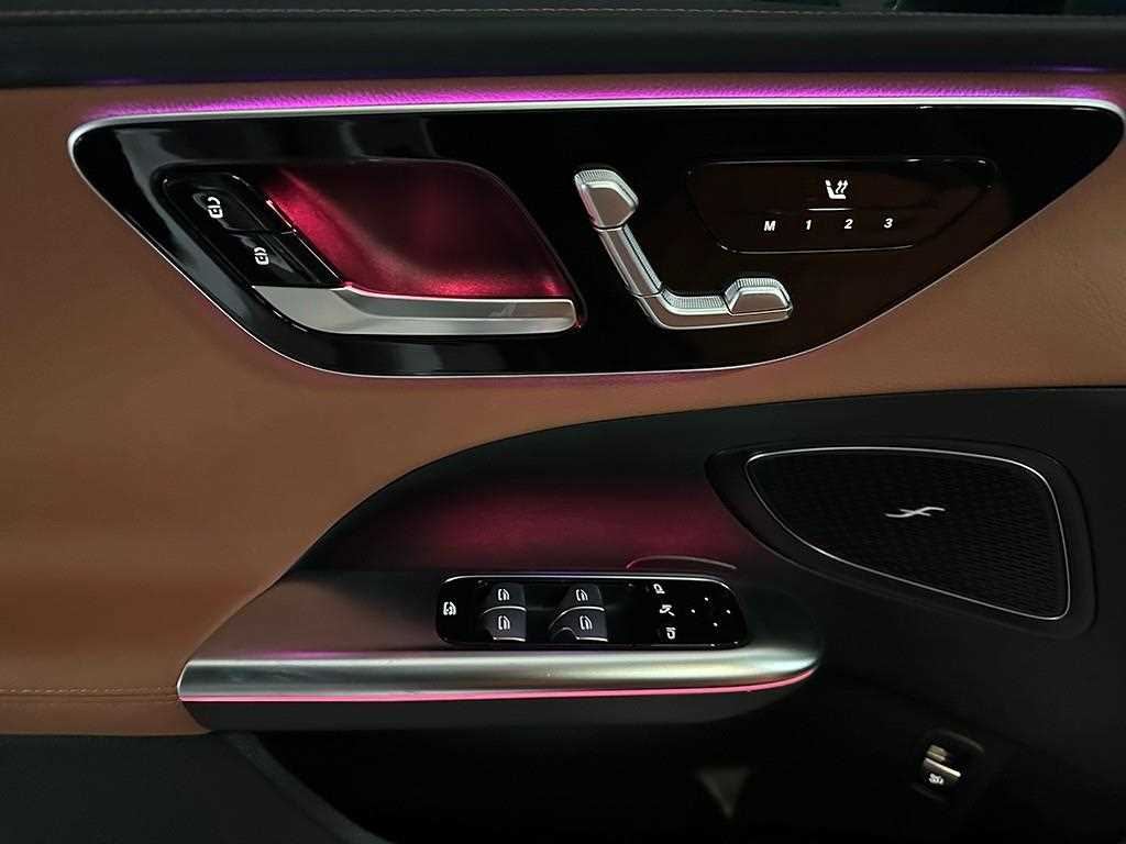 Mercedes Benz C Class - Vista 12