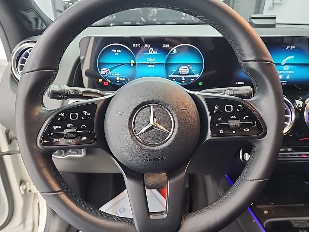 Mercedes Benz GLB Class - Vista 10
