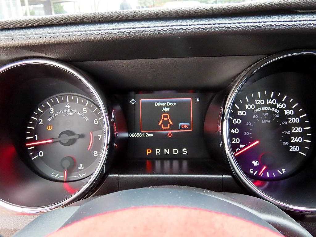 Ford Mustang - Vista 9