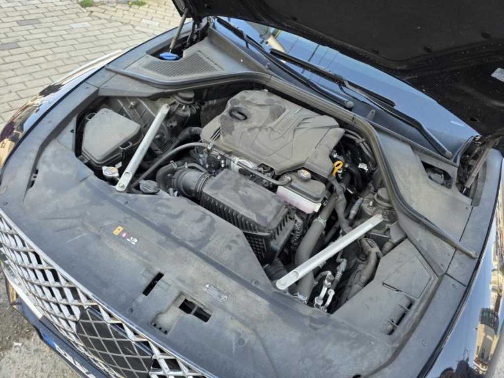 Genesis G80 - Vista 6