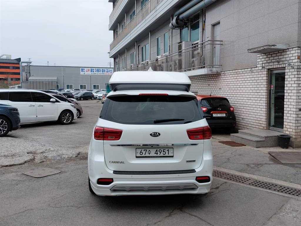 KIA Carnival - Vista 4