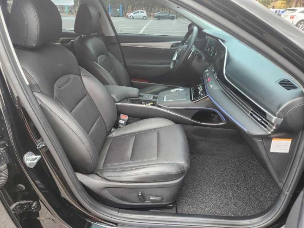 HYUNDAI Grandeur - Vista 9