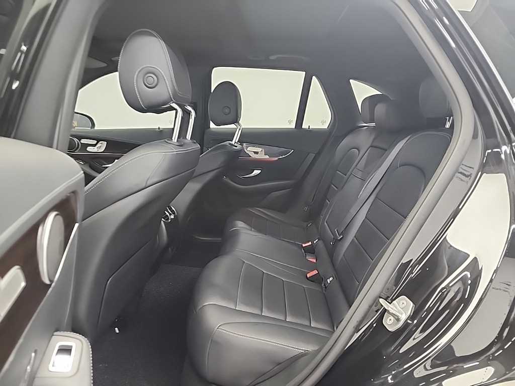 Mercedes Benz GLC Class - Vista 12