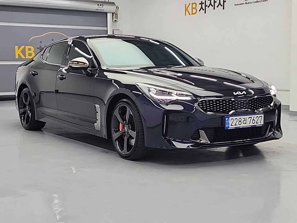 KIA Stinger - Vista 4