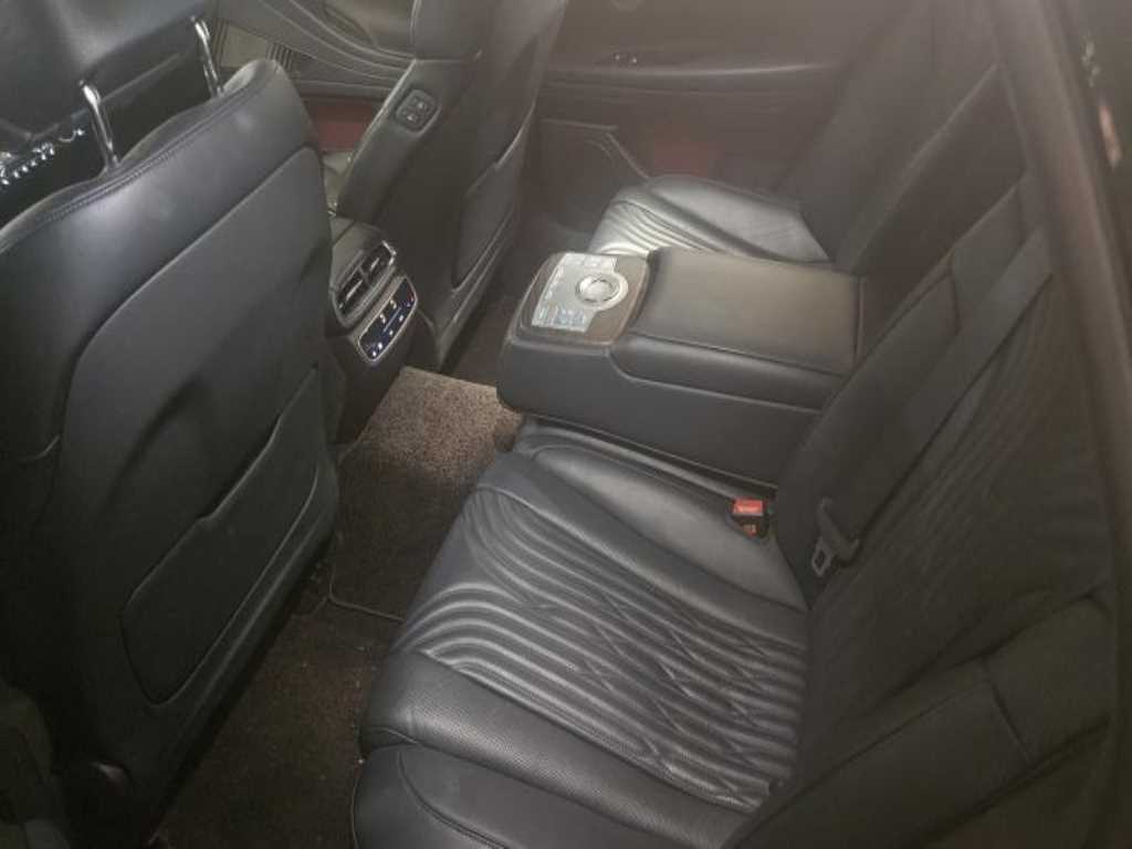 Genesis G80 - Vista 7