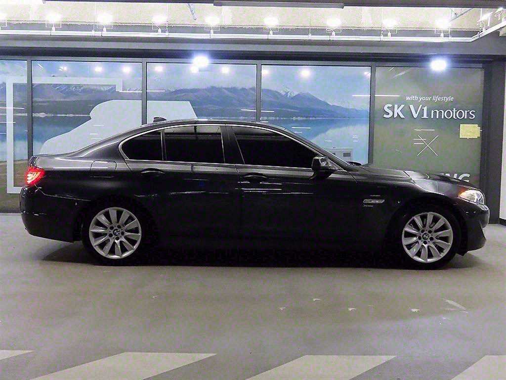 BMW 5 Series - Vista 3