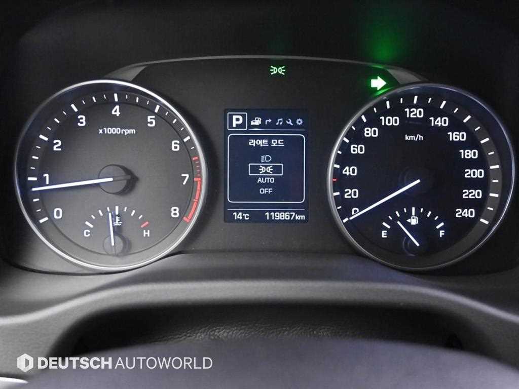 HYUNDAI Avante - Vista 8