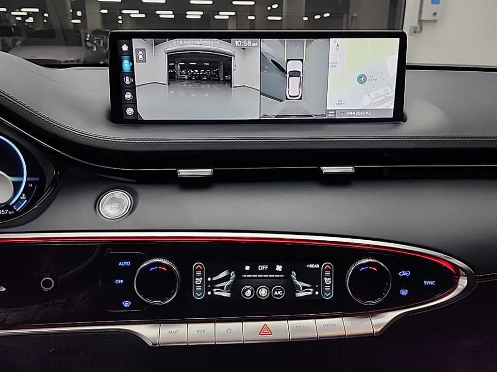 Genesis GV70 - Vista 10