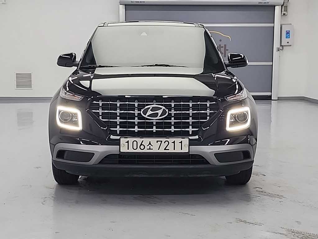 HYUNDAI Venue - Vista 3