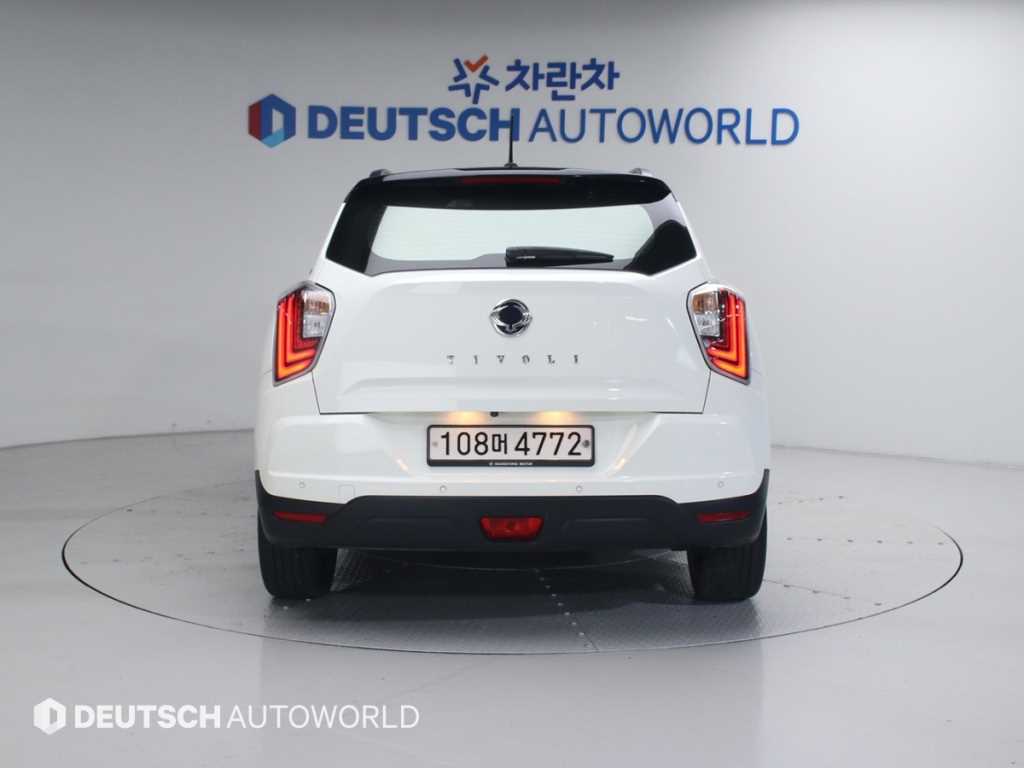 Ssangyong Tivoli - Vista 4