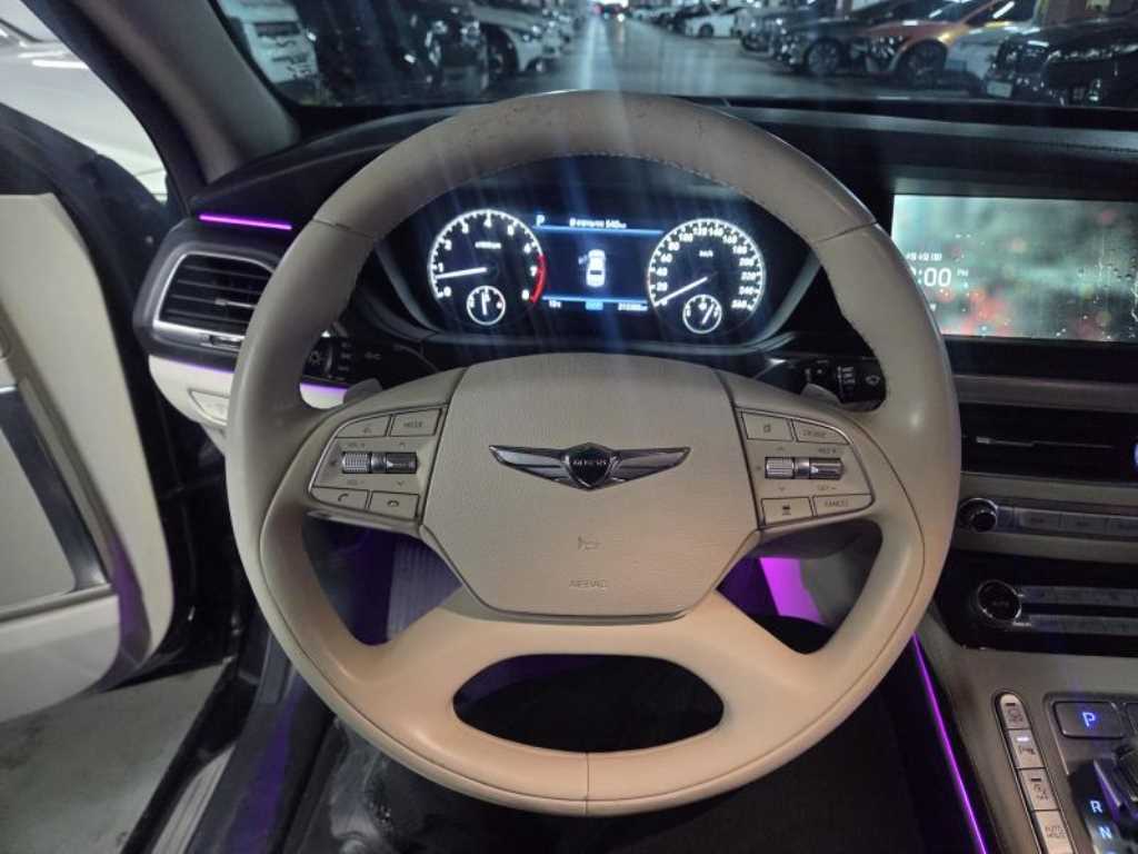 Genesis G90 - Vista 7