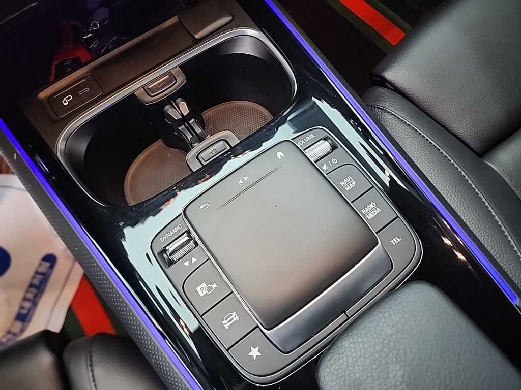 Mercedes Benz GLB Class 2021 Blanco - Importación desde Corea - HF Imports Iquique - Foto 18