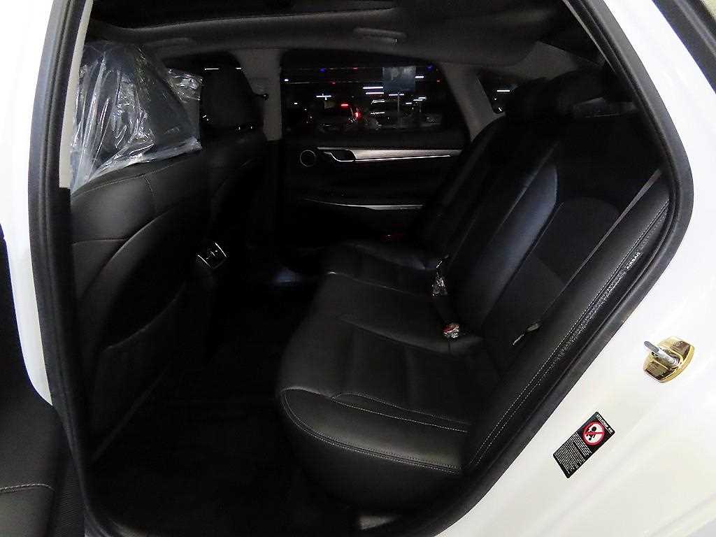 HYUNDAI Grandeur - Vista 7