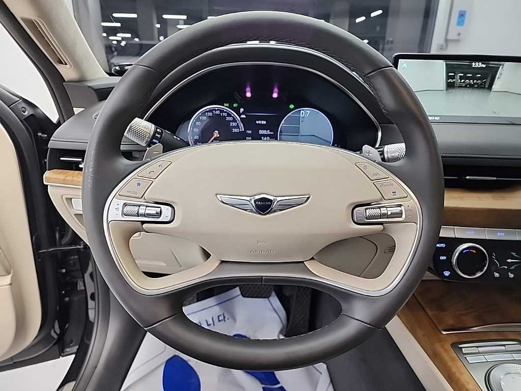 Genesis G80 - Vista 10