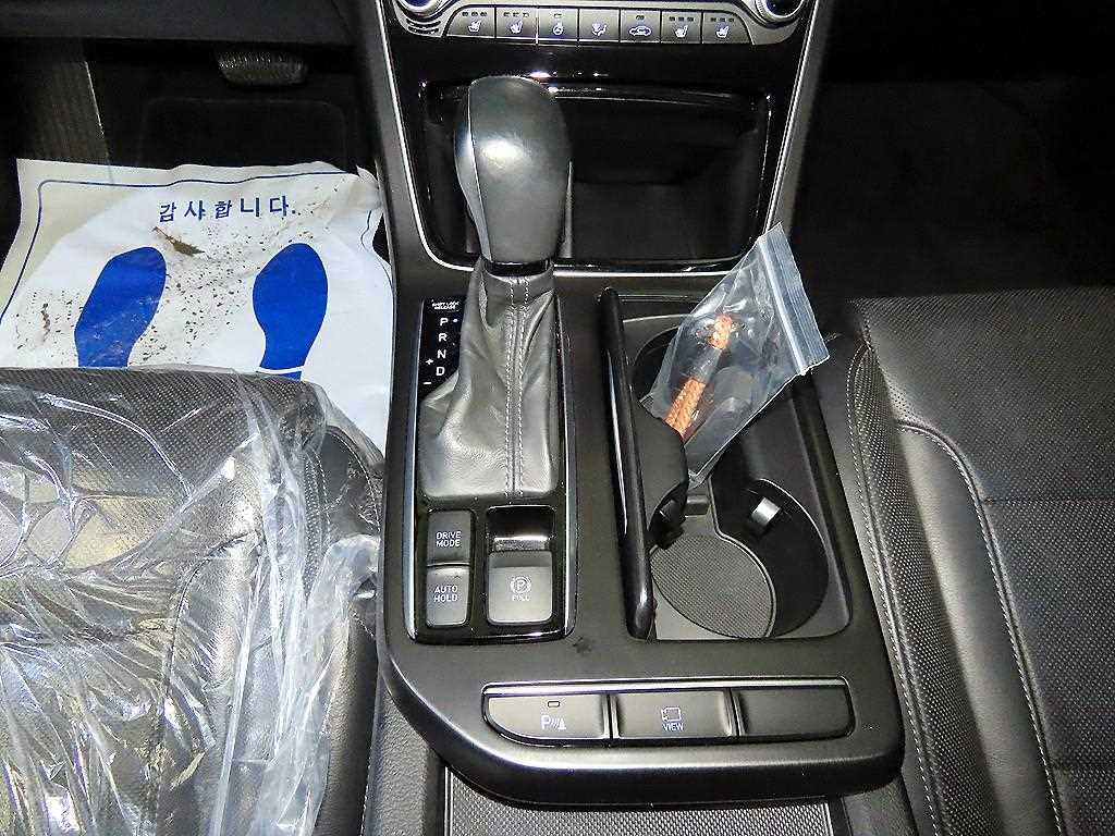 HYUNDAI Grandeur - Vista 12