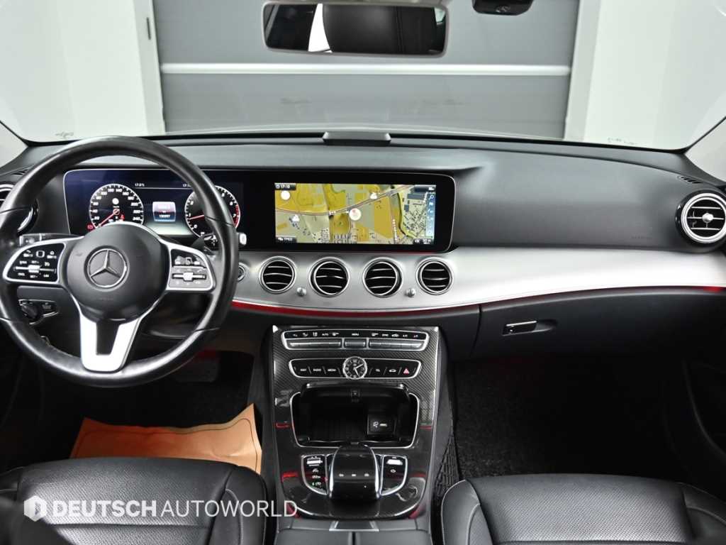 Mercedes Benz E class - Vista 7