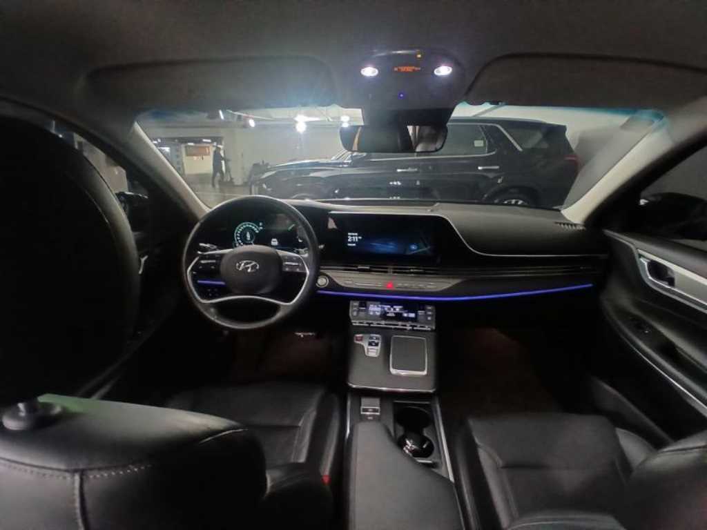 HYUNDAI Grandeur - Vista 6