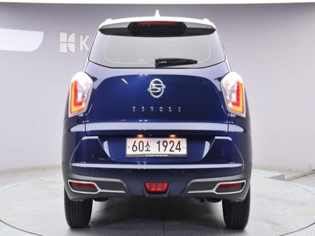 Ssangyong Tivoli - Vista 4
