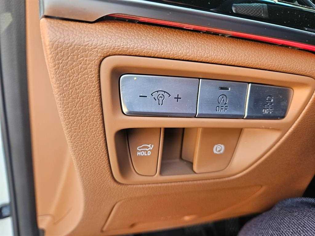 Genesis G80 - Vista 10