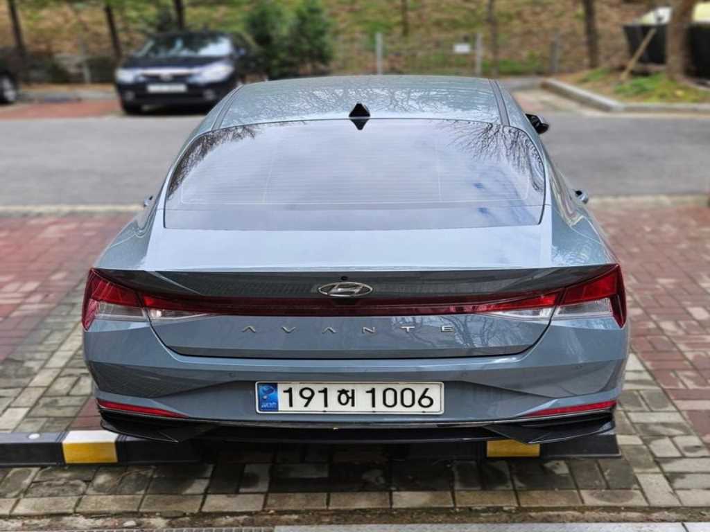 HYUNDAI Avante - Vista 4