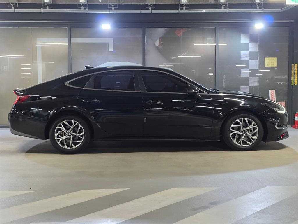 HYUNDAI Sonata - Vista 3