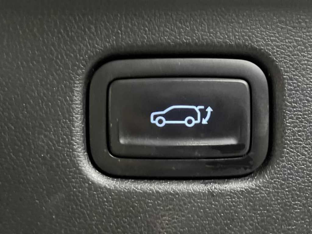 HYUNDAI Kona - Vista 7