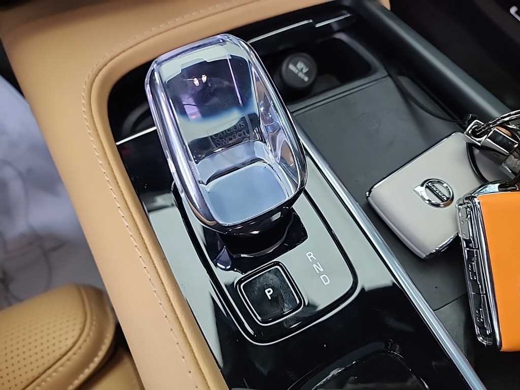 Volvo XC90 - Vista 8