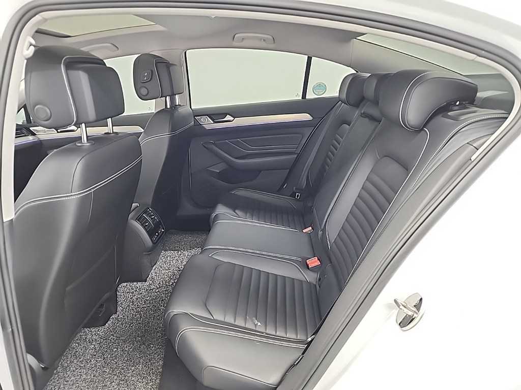 Volkswagen Passat - Vista 12
