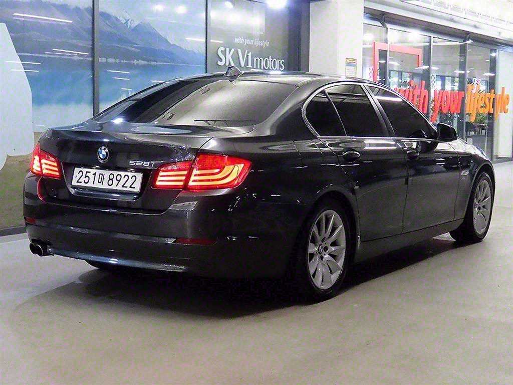 BMW 5 Series - Vista 4