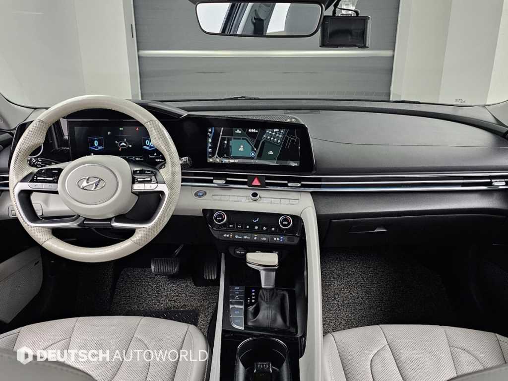 HYUNDAI Avante - Vista 7