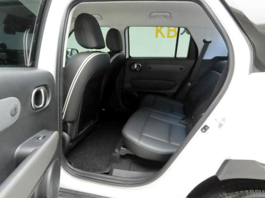 HYUNDAI Casper - Vista 12