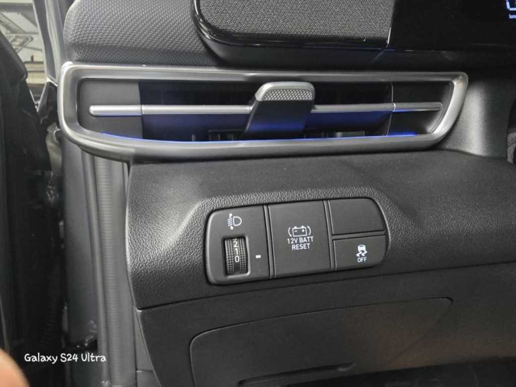 HYUNDAI Avante - Vista 10