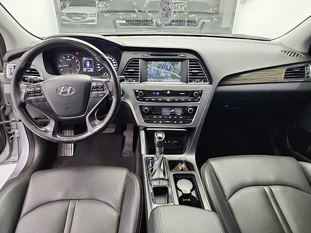 HYUNDAI Sonata - Vista 7